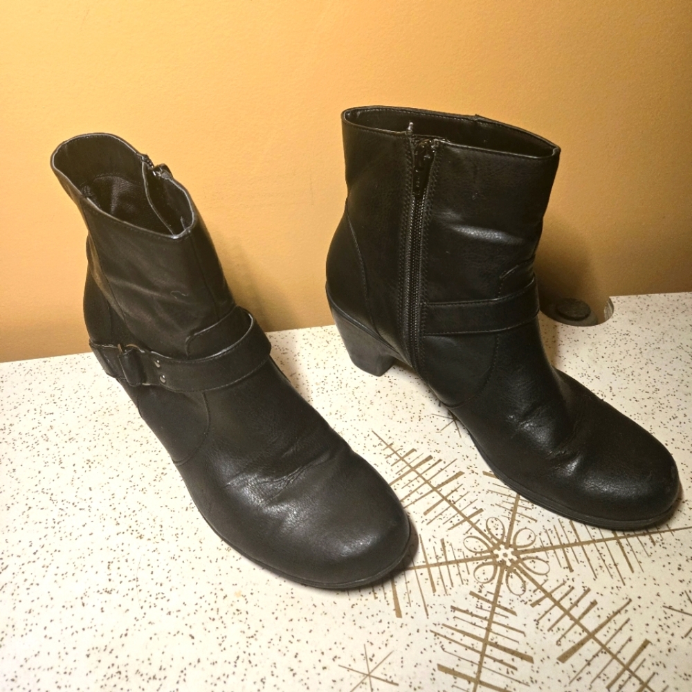 Life Stride Zippered Ankle Boots, 8.5 - Picture 2 of 8
